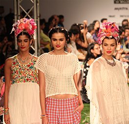 Wills Lifestyle India Fashion Week goes with minimal hair and makeup on Day 1